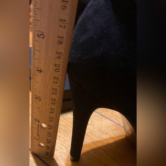 NWT Ladies Size 10 Mata Cravings 4” Heels With Chain - Picture 2 of 16